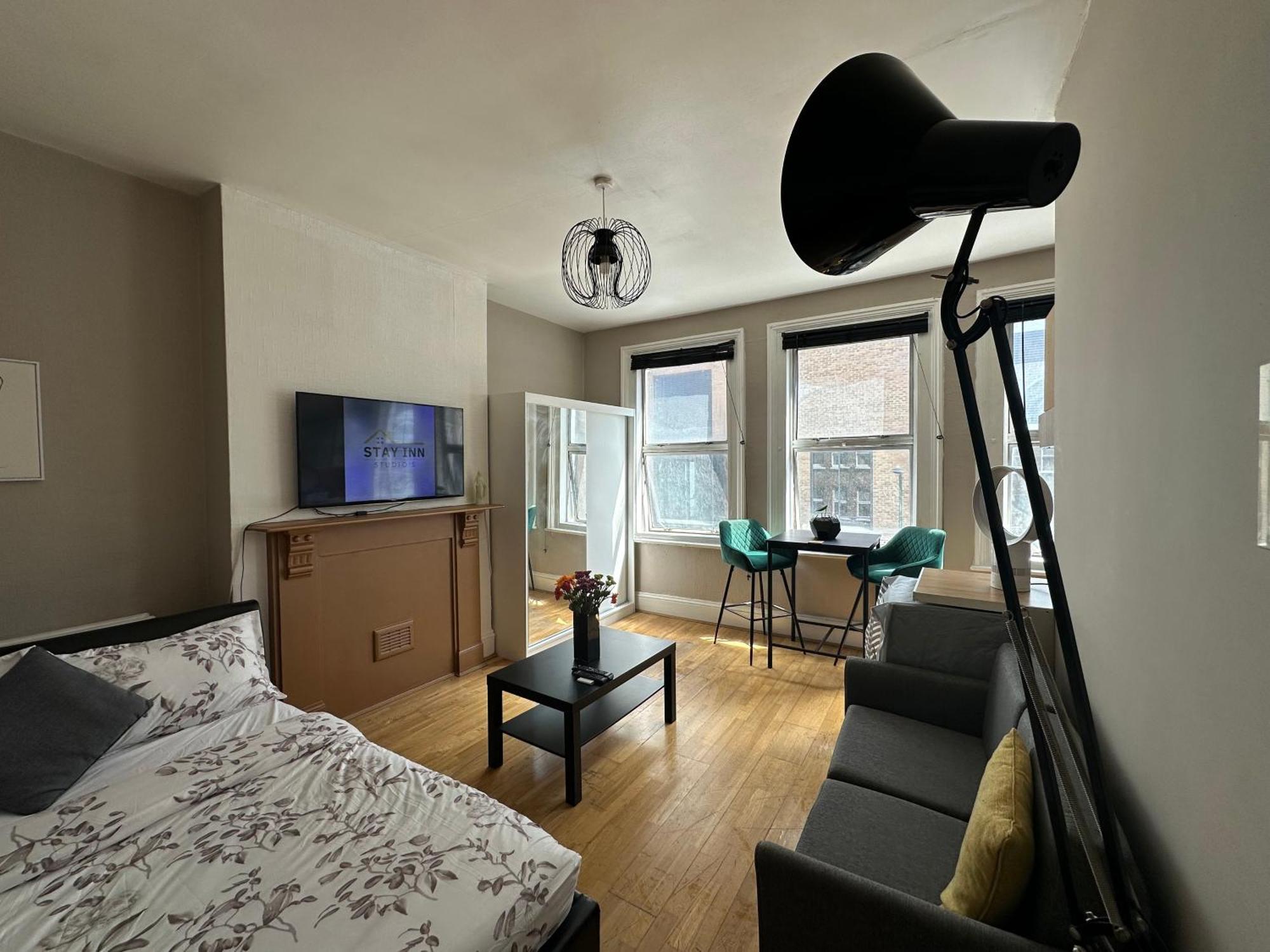 Stay Inn Studio'S Londra Exterior foto