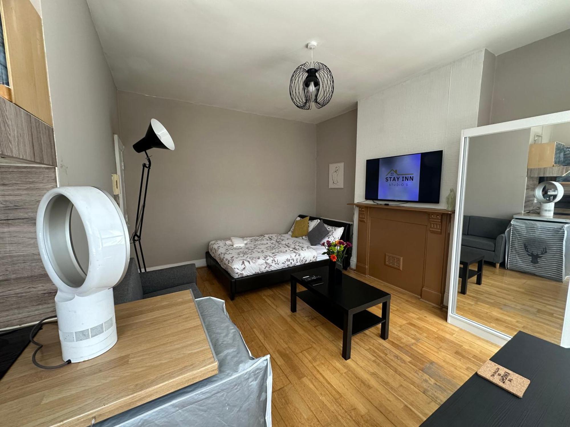 Stay Inn Studio'S Londra Exterior foto